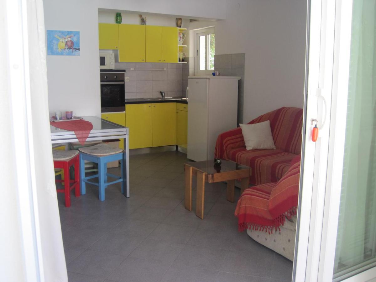 Apartments By The Sea Maslinica, Solta - 14748 Luaran gambar