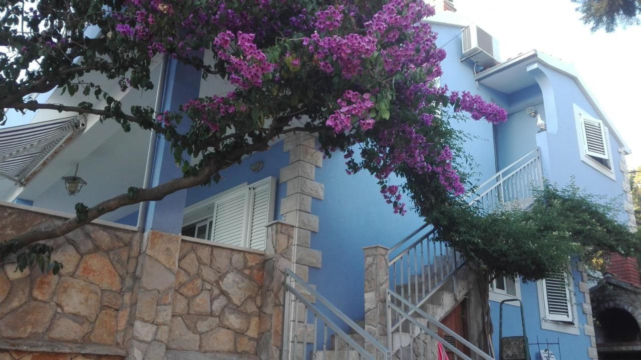 Apartments By The Sea Maslinica, Solta - 14748 Luaran gambar