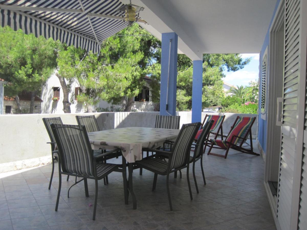 Apartments By The Sea Maslinica, Solta - 14748 Luaran gambar